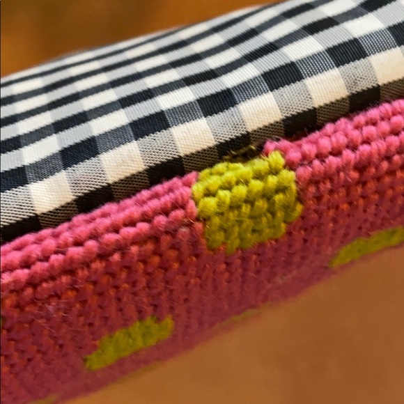 Clever Carriage Makeup 💄 Bag - Picture 7 of 9